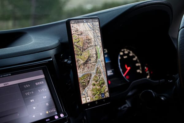 Android Auto y Apple CarPlay: el móvil en la pantalla del coche, bien usado