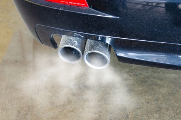 Etiqueta ambiental de la DGT: qué significa la tuya y por qué importa cada vez más