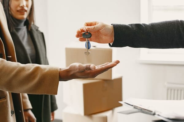 Renting o compra: cuándo sale a cuenta cada uno (y para quién)